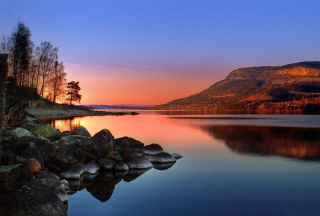 peaceful-sunset-1032x697-90176